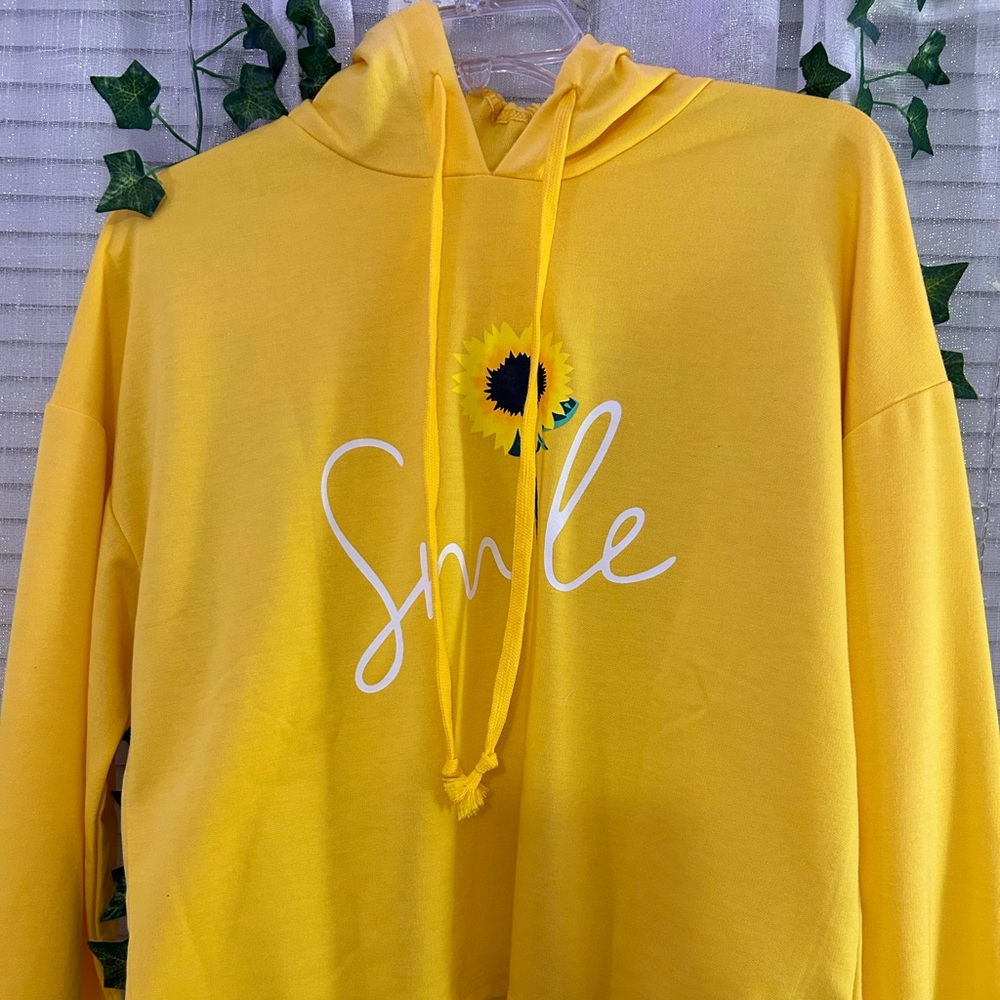 Sunflower Cropped Hoodie - Smile (Unused)